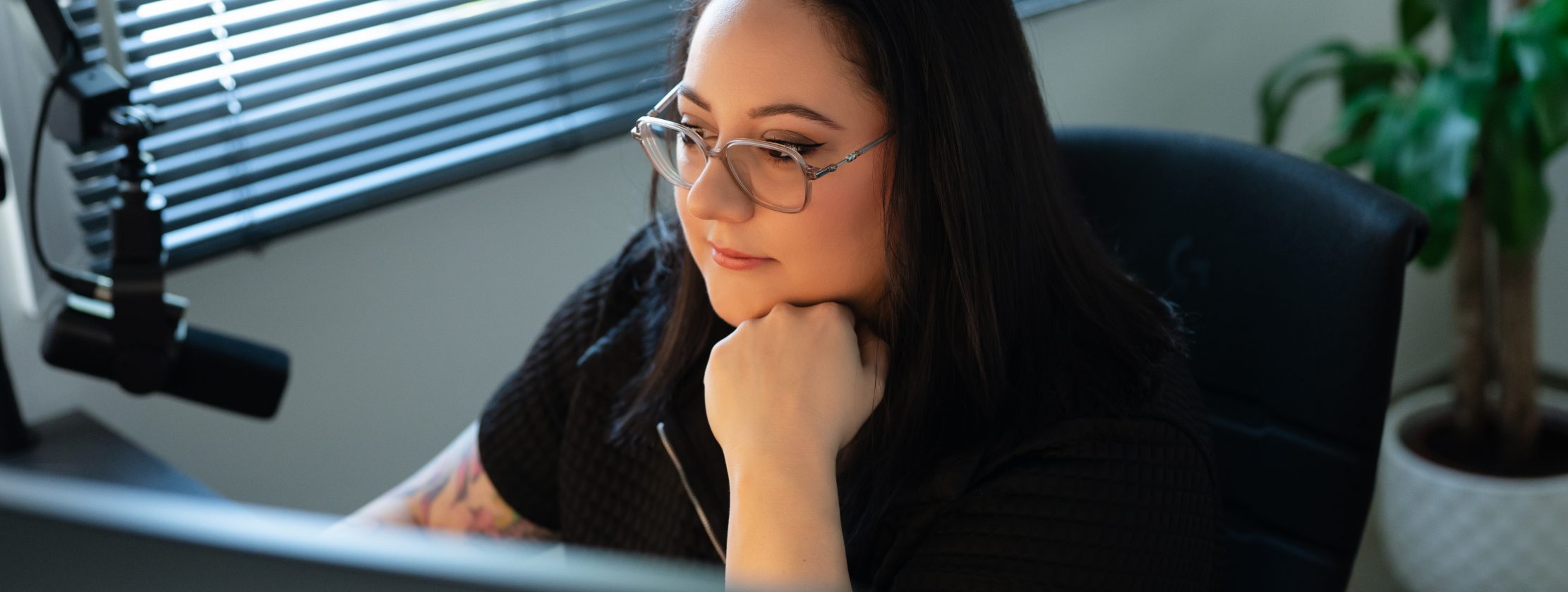 Mégane Pisani en pleine gestion de projet - suivi rigoureux d’une campagne d’influence